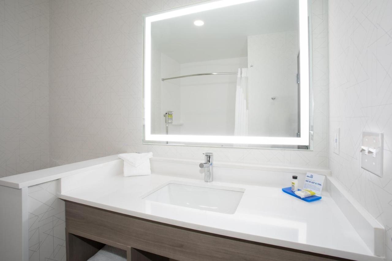 Holiday Inn Express Hotel & Suites Idaho Falls By Ihg Buitenkant foto
