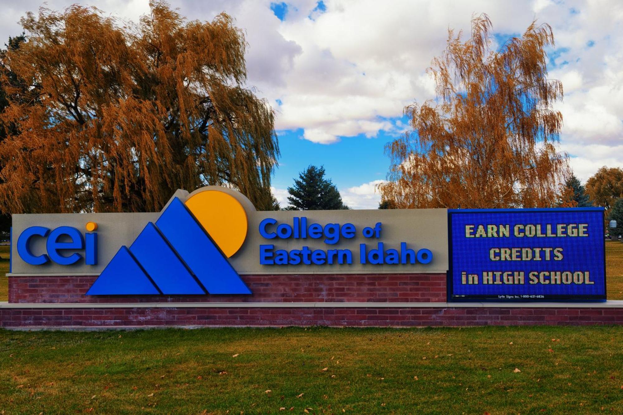 Holiday Inn Express Hotel & Suites Idaho Falls By Ihg Buitenkant foto