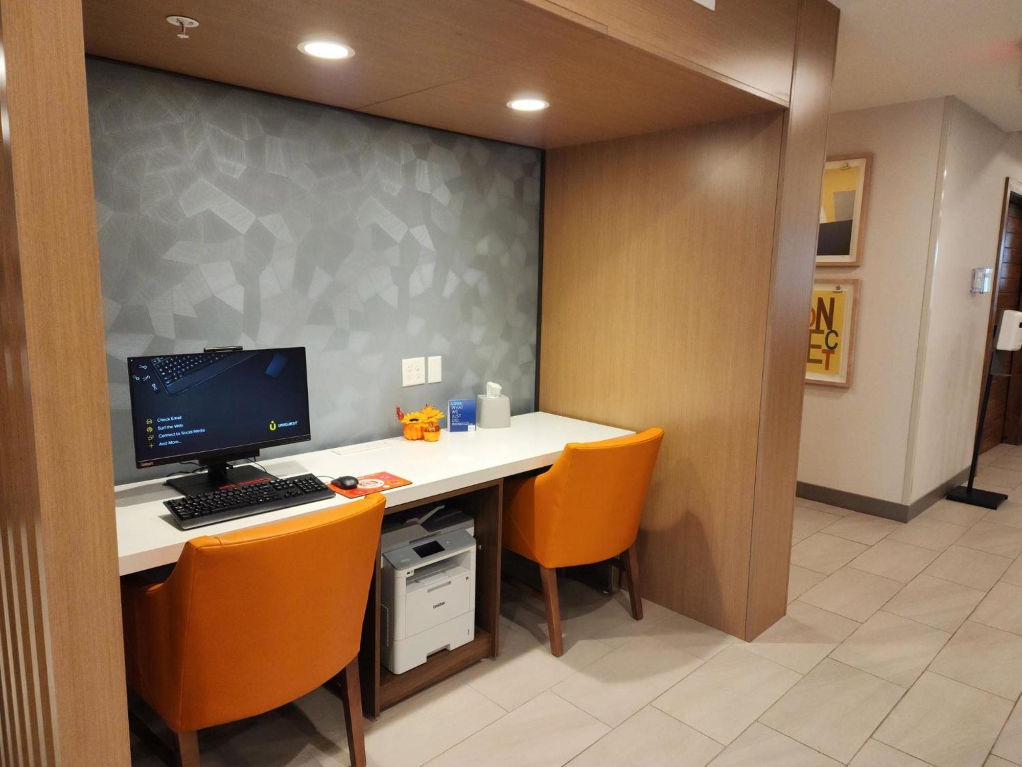 Holiday Inn Express Hotel & Suites Idaho Falls By Ihg Buitenkant foto
