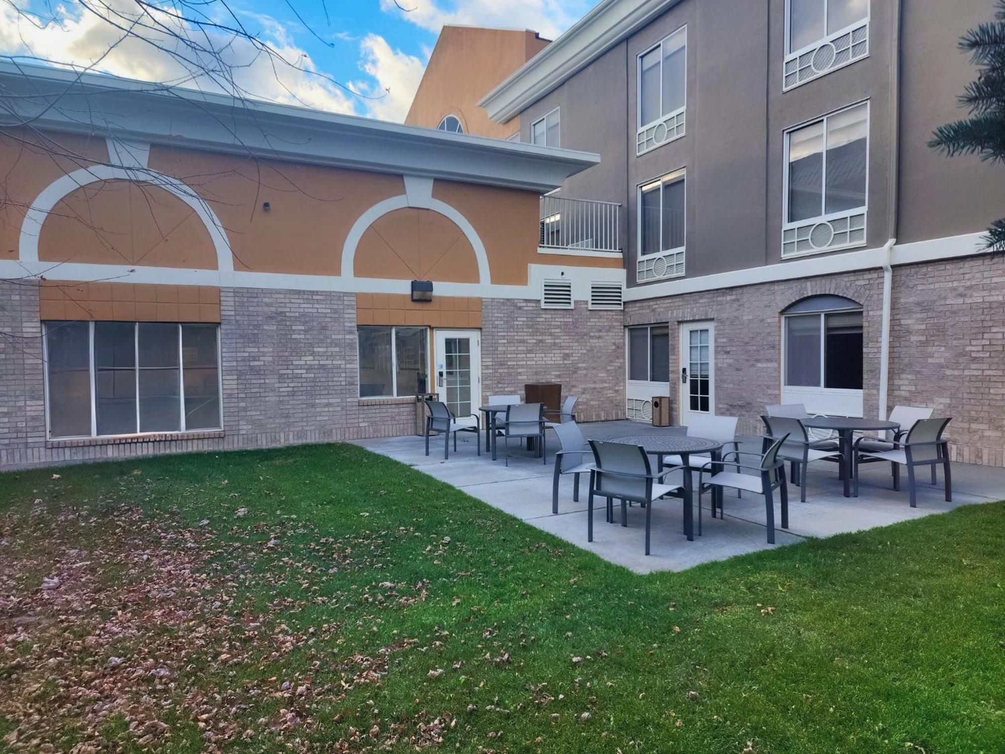 Holiday Inn Express Hotel & Suites Idaho Falls By Ihg Buitenkant foto