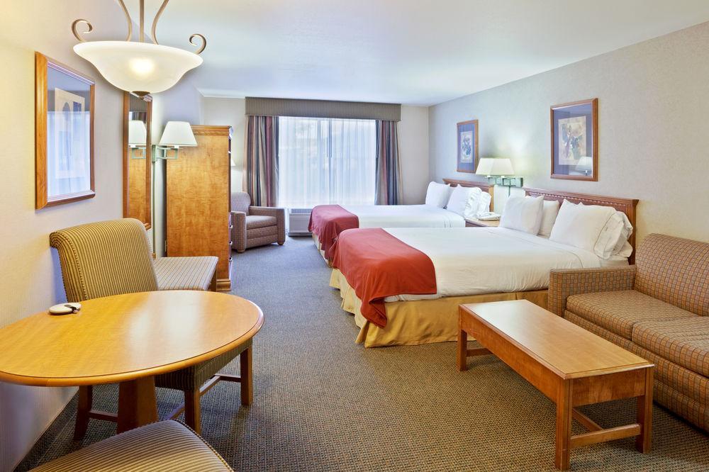 Holiday Inn Express Hotel & Suites Idaho Falls By Ihg Kamer foto