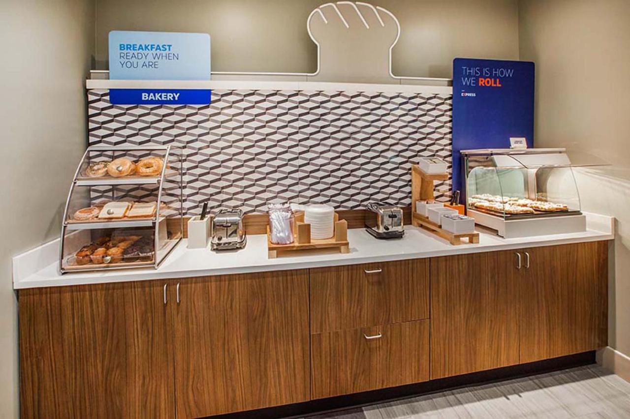 Holiday Inn Express Hotel & Suites Idaho Falls By Ihg Buitenkant foto